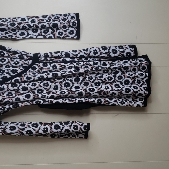 Daine Von Furstenberg x Target V Neck Neutral Poppy Sweater Wrap Top XXS - Picture 4 of 9